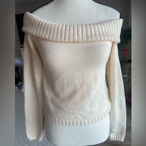 ✨ Elegant Off-Shoulder Knit Sweater – Cream | NWT ✨